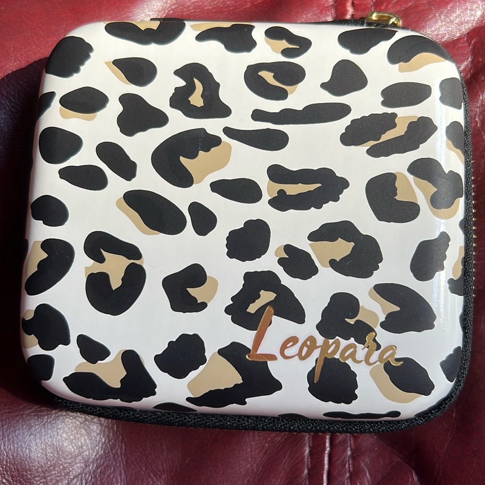 Leopard Print Women's Accessory Case